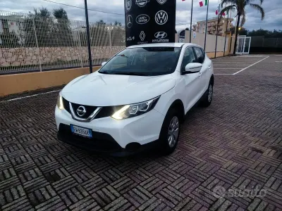 Usata Nissan Qashqai Tekna 116 CV (85 kW) 2014 Bianco SUV