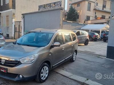 Usata Dacia Lodgy Lauréate 90 CV (66 kW) 2014 Grigio Monovolume