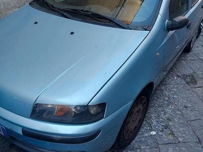 Blu Usata 2005 Fiat Punto Utilitaria | 2650 € (Buon prezzo)