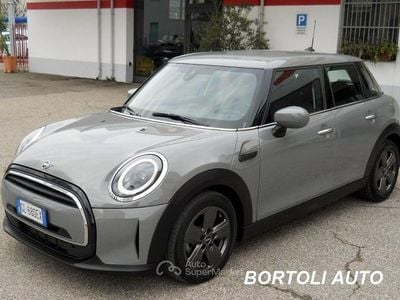 Usata Mini ONE Classic 102 CV (75 kW) 2022 Gray Utilitaria