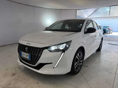 Usata Peugeot 208 Active 75 CV (55 kW) 2023 Bianco Utilitaria