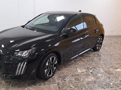 Usata Peugeot 208 Allure 101 CV (74 kW) 2025 Utilitaria