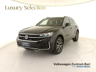 Usata VW Touareg Elegance 231 CV (169 kW) 2024 Nero SUV