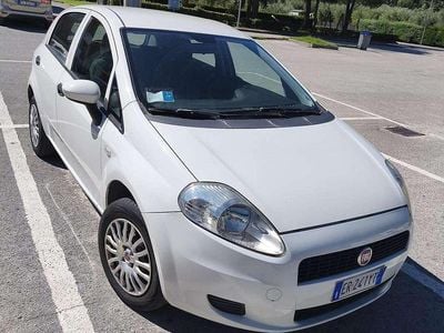 Usata Fiat Grande Punto 77 CV (56 kW) 2013 Bianco Utilitaria