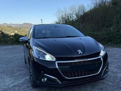 Usata Peugeot 208 75 CV (55 kW) 2016 Utilitaria