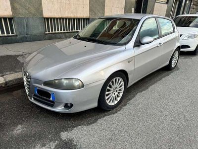 usata Alfa Romeo 147 5p 1.6 ts 16v Distinctive c/esp 105cv