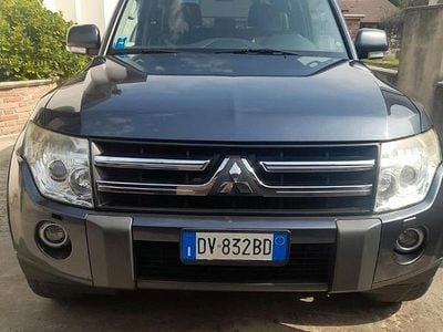 Usata Mitsubishi Pajero 200 CV (147 kW) 2009 Blu SUV