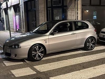 Usata Alfa Romeo 147 150 CV (110 kW) 2006 Grigio Utilitaria