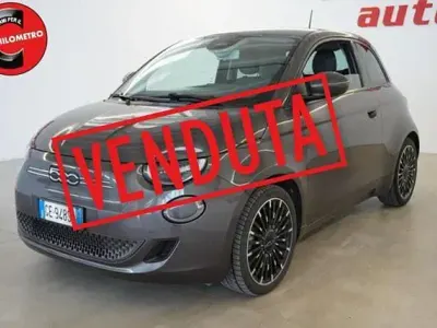 Usata Fiat 500e Icon 42 kW (58 CV) 2021 Grigio Berlina