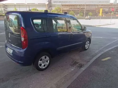 Usata Fiat Doblò Active 90 CV (66 kW) 2010 Blu/azzurro Monovolume