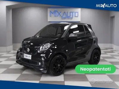 Usata Smart ForTwo Cabrio Superpassion 71 CV (52 kW) 2019 Nero Cabrio