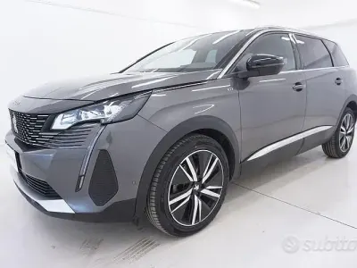 Usata Peugeot 5008 GT 177 CV (130 kW) 2022 Grigio SUV