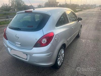 Usata Opel Corsa 54 CV (39 kW) 2007 Grigio Utilitaria