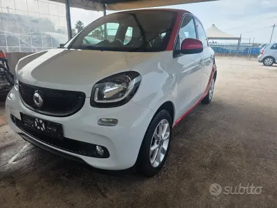 Usata Smart ForFour Passion 71 CV (52 kW) 2016 Bianco Utilitaria