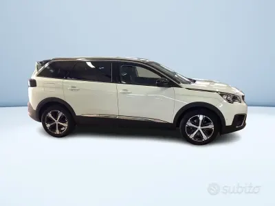 Usata Peugeot 5008 131 CV (96 kW) 2019 Bianco SUV