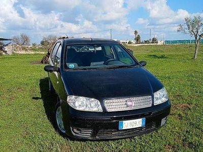 Usata Fiat Punto 69 CV (50 kW) 2005 Nero Utilitaria