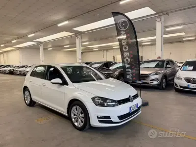 Usata VW Golf VII Comfortline 105 CV (77 kW) 2014 Bianco Berlina