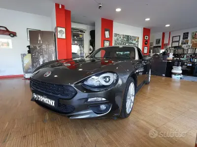 Usata Fiat 124 Spider Lusso 140 CV (102 kW) 2017 Grigio Cabrio