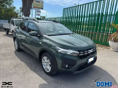 Usata Dacia Sandero Expression 101 CV (74 kW) 2024 Salvia Berlina