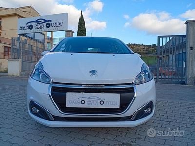Usata Peugeot 208 Active 110 CV (80 kW) 2016 Bianco Utilitaria