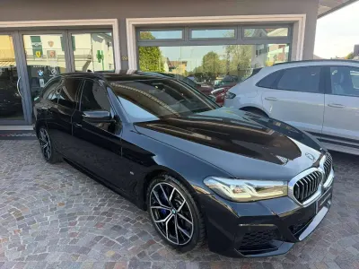 Usata BMW 540 M Sport 340 CV (250 kW) 2023 Nero metallizzato Station wagon