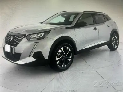 Usata Peugeot 2008 Allure 131 CV (96 kW) 2024 Grigio SUV