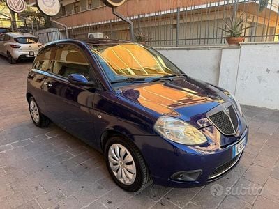 Begagnad Lancia Ypsilon 60 HK (44 kW) 2008 Blå Halvkombi