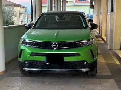 Usata Opel Mokka 100 CV (73 kW) 2023 Verde SUV