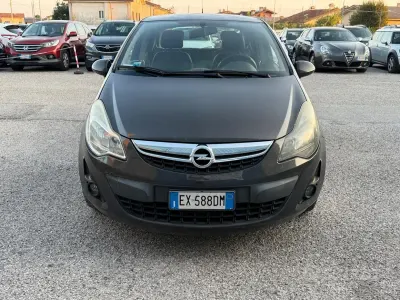 Usata Opel Corsa 85 CV (62 kW) 2014 Nero Utilitaria