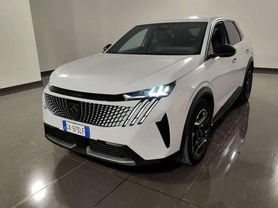 Usata Peugeot e-3008 Allure 103 kW (141 CV) 2025 Bianco SUV