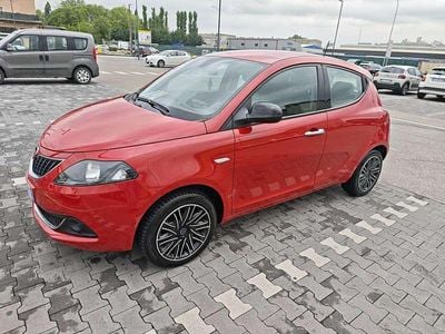 Usado Lancia Ypsilon Silver 69 HP (50 kW) 2023 Citadino