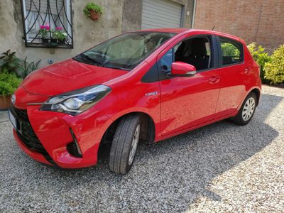 usata Toyota Yaris Hybrid neopatentati