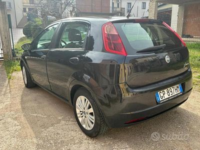 Usata Fiat Grande Punto 75 CV (55 kW) 2006 Nero Utilitaria