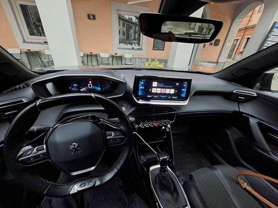 Usata Peugeot 2008 GT-line 102 CV (75 kW) 2020 Grigio SUV