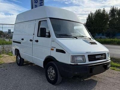 Usata Iveco Daily 75 CV (55 kW) 1994 Bianco Furgone