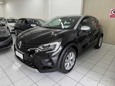 Grigio Usata 2022 Renault Captur Business SUV | 18.900 € (Buon prezzo)