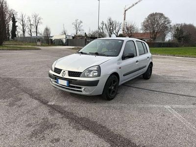 Brugt Renault Clio II 98 HK (72 kW) 2002 Sedan