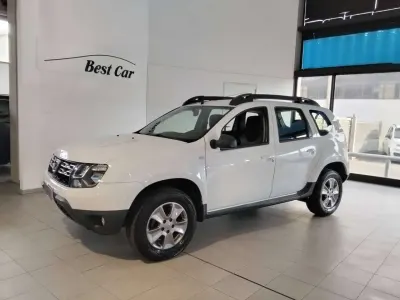 Usata Dacia Duster Lauréate 109 CV (80 kW) 2016 Bianco SUV