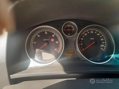 Usata Opel Zafira Cosmo 120 CV (88 kW) 2005 Monovolume