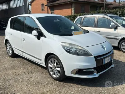 Usata Renault Scénic III XMOD 110 CV (80 kW) 2013 Bianco Monovolume
