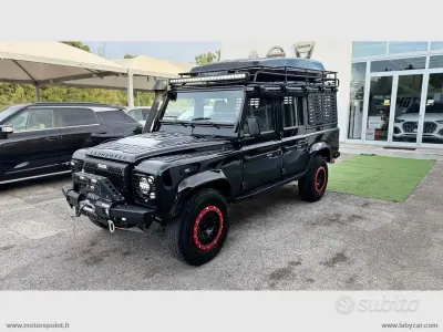 Usata Land Rover Defender 122 CV (89 kW) 2010 Nero SUV