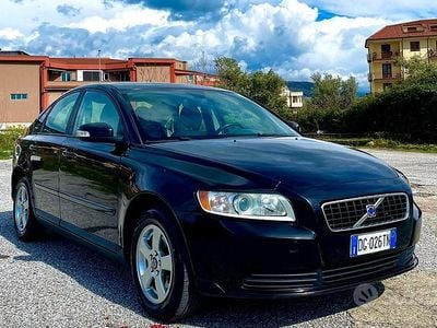 Usata Volvo S40 Kinetic 109 CV (80 kW) 2007 Nero Berlina