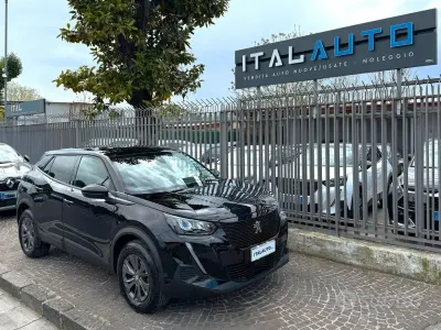 Usata Peugeot 2008 Active 131 CV (96 kW) 2022 Nero SUV