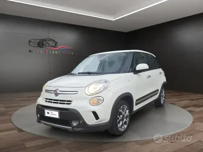 Begagnad Fiat 500L Trekking 95 HK (69 kW) 2016 Vit Minibuss