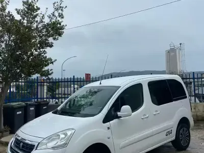 Käytetty Peugeot Partner