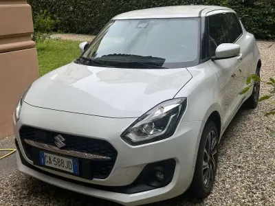 Usata Suzuki Swift 83 CV (61 kW) 2020 Bianco Utilitaria