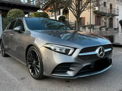 Usata Mercedes 180 AMG line 116 CV (85 kW) 2021 Grigio Berlina