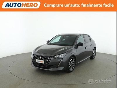 Usata Peugeot 208 Allure 101 CV (74 kW) 2023 Grigio Utilitaria
