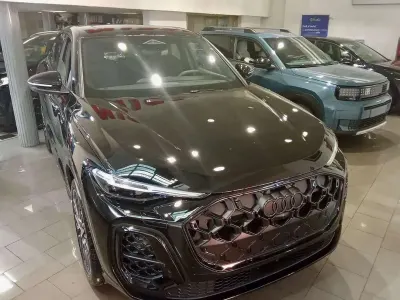 Nuova Audi Q5 S-Line 204 CV (150 kW) 2026 Nero SUV