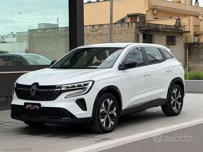 Usata Renault Austral Equilibre 131 CV (96 kW) 2023 Bianco SUV